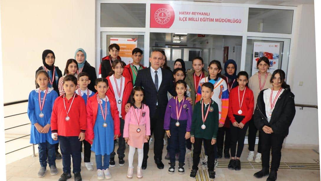 10 Kasım Atatürk'ü Anma Etkinliklerinde Derece Yapan Öğrenciler
