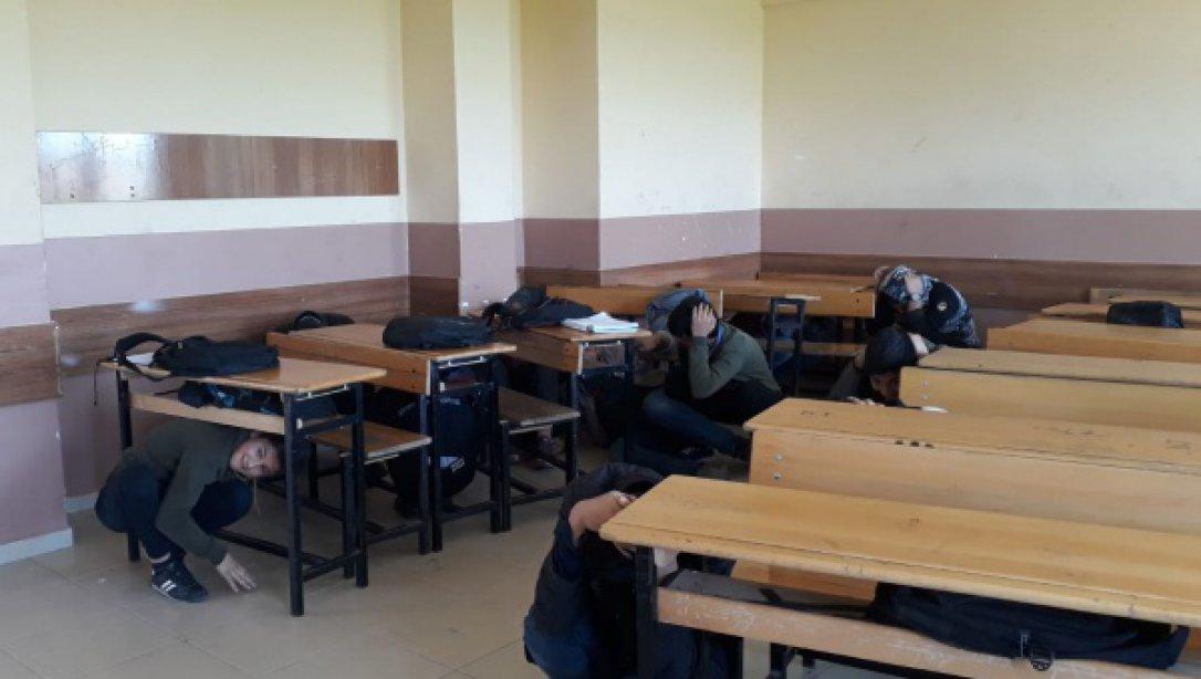 Ahi Evran Mesleki ve Teknik Anadolu Lisesi Yangın ve Deprem Tatbikatı